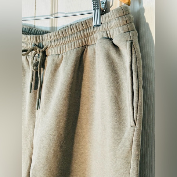 BP Sage Green Sweatshirt and Sweatpants Set - Picture 5 of 9